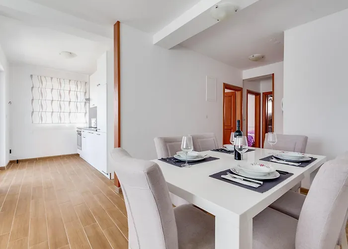 アパート Pocrnic *