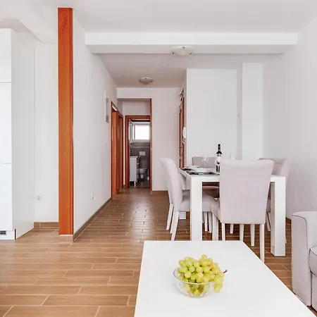 Pocrnic Apartamento *